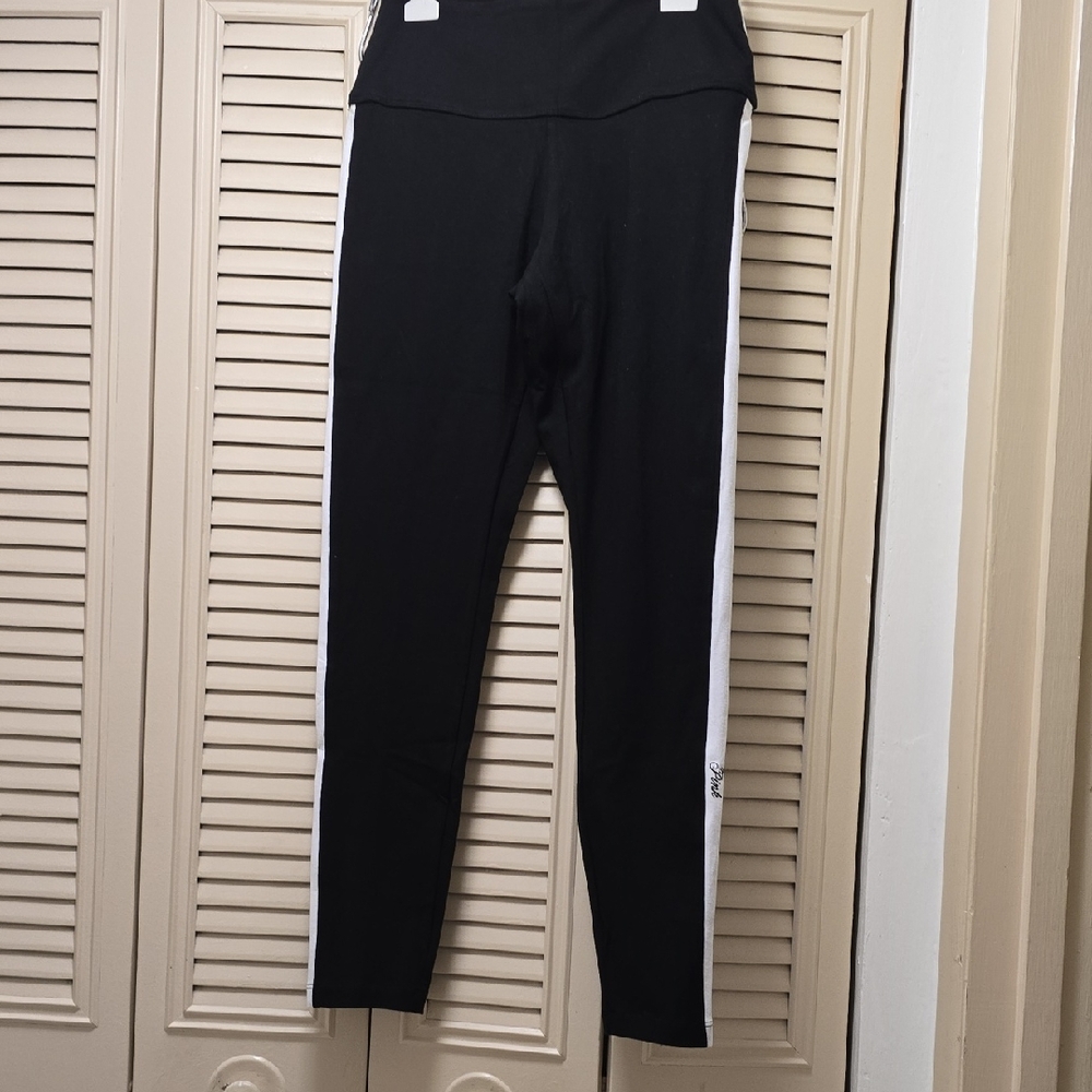 PINK Victoria's Secret Black and White Leggings